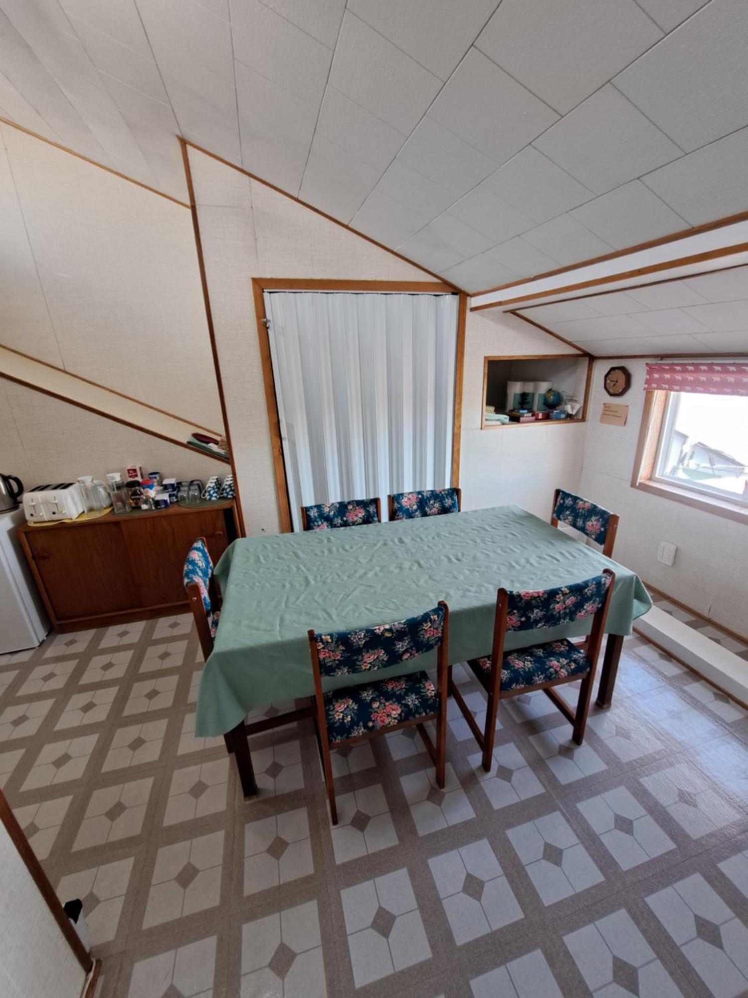Polar Bear Bed And Breakfast 丘吉尔 外观 照片